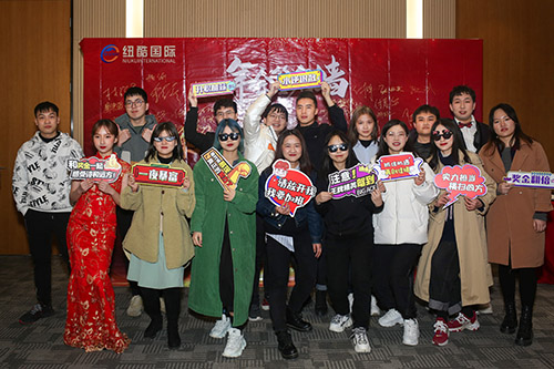 紐酷國際港前客服部、操作部、產品設計中心